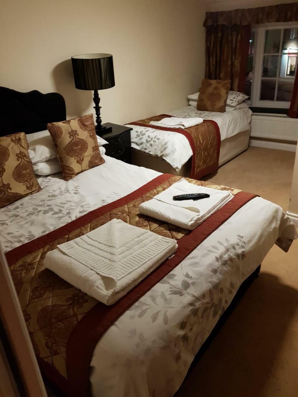 East Gate Inn كول شيستر المظهر الخارجي الصورة
