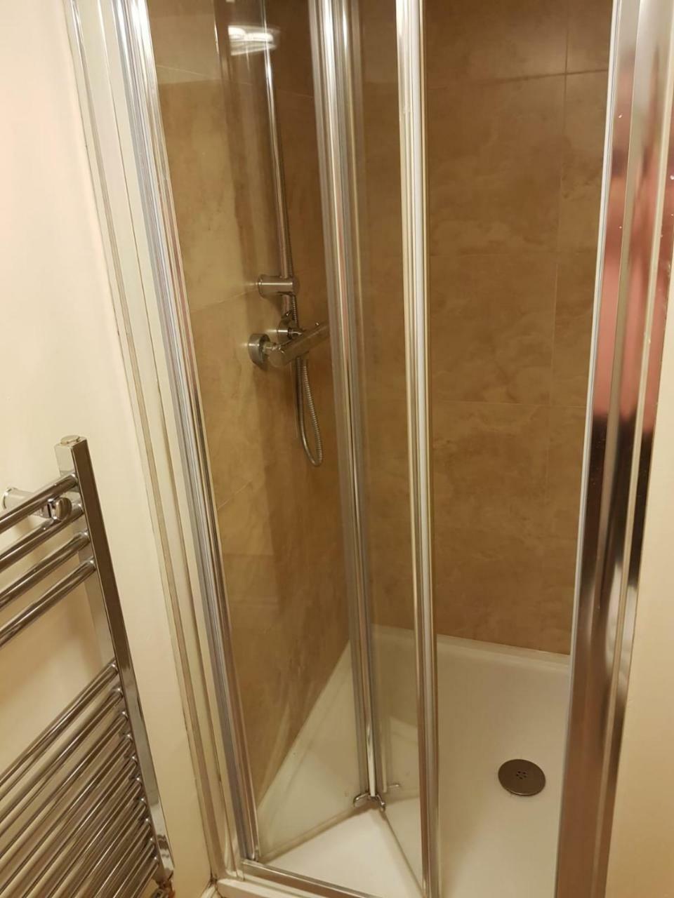 East Gate Inn كول شيستر المظهر الخارجي الصورة