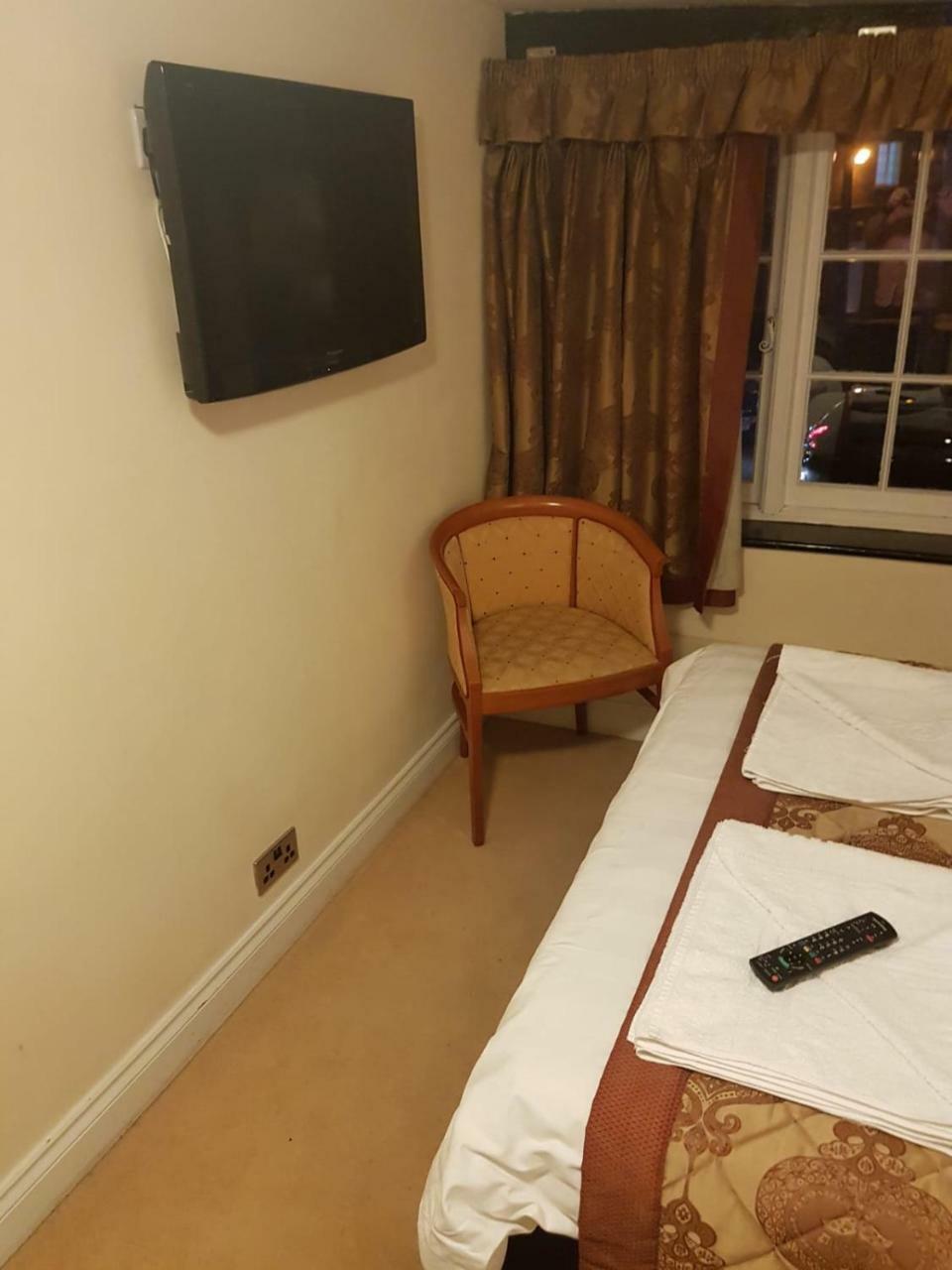East Gate Inn كول شيستر المظهر الخارجي الصورة